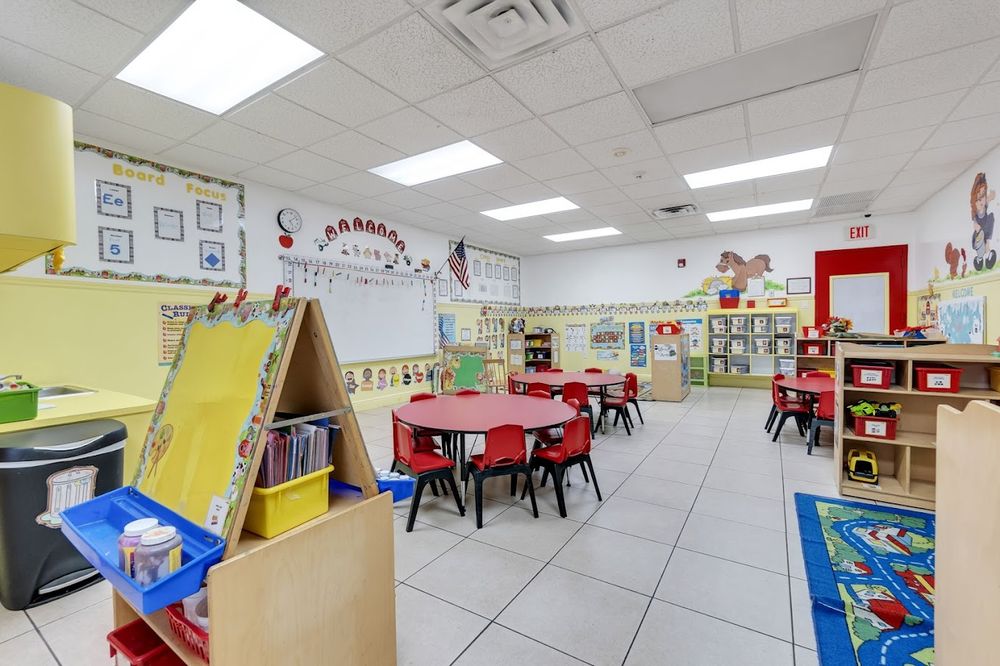 Watch Me Grow Learning Center II - childcare center in Miami, FL