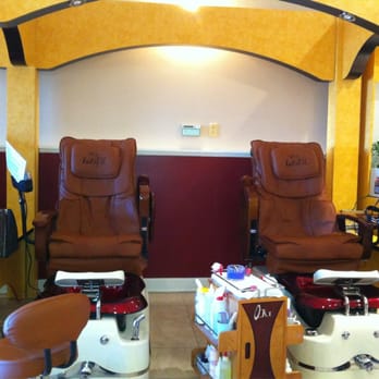 Nail 4 U - Nail Salons Near Me - Elk Grove Village, Illinois