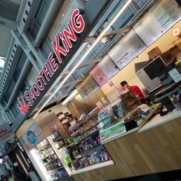 the interior of a fast food restaurant