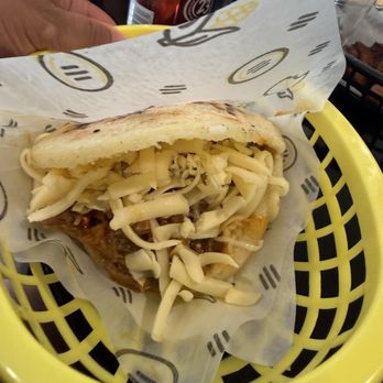Arepittas - Pelua - Venezuelan Near Me - Pittsburgh, Pennsylvania