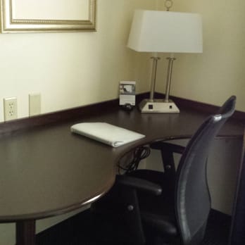 Hampton Inn & Suites Clermont - Room 205 - Hotels Near Me - Clermont, Florida