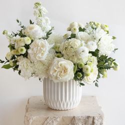 Pure Shores Vase - Luxe