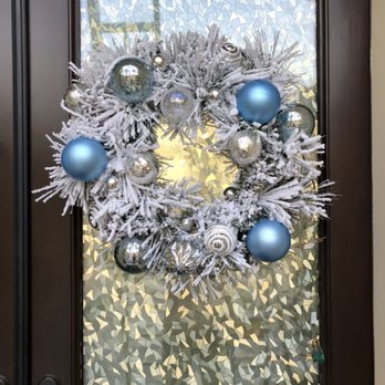 North Pole Xmas Lights - Custom wreath to match other side - Holiday Decorating Services Near Me - Irvine, California North Pole Xmas Lights - Custom wreath to match other side - Holiday Decorating Services Near Me - Irvine, California