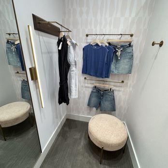 Evereve - Women's Clothing Near Me - Sarasota, Florida Evereve - Women's Clothing Near Me - Sarasota, Florida