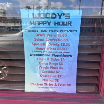 Woody's Diner - Diners Near Me - Sunset Beach, California