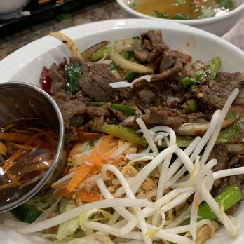 Pho Rice & Roll'd - Filet Mignon lemongrass and pepper vermicelli bowl - Vietnamese Near Me - Tracy, California Pho Rice & Roll'd - Filet Mignon lemongrass and pepper vermicelli bowl - Vietnamese Near Me - Tracy, California