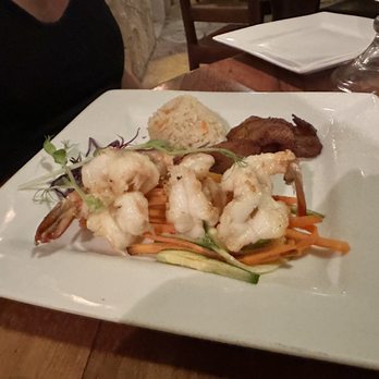 Oscar & Lalo - Jumbo shrimp with garlic and butter - Mexican Near Me - Tulum, ROO Oscar & Lalo - Jumbo shrimp with garlic and butter - Mexican Near Me - Tulum, ROO