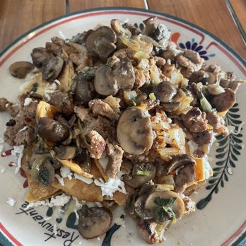 Pik Nik - Nachos - Mexican Near Me - Playa del Carmen, ROO