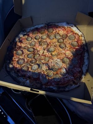 DAN APIZZ’ MAN New Haven Style 