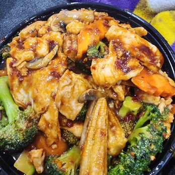 Young Chow Asian - Hunan Chicken Stir Fry - Chinese Near Me - Washington, DC, District of Columbia Young Chow Asian - Hunan Chicken Stir Fry - Chinese Near Me - Washington, DC, District of Columbia