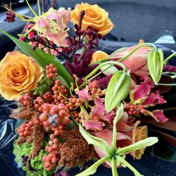 Larchmont Florist - Seasonal bouquet