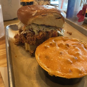 Ruby Red's BBQ - Mac n cheese and pulled pork sandwich - Barbeque Near Me - La Habra, California
