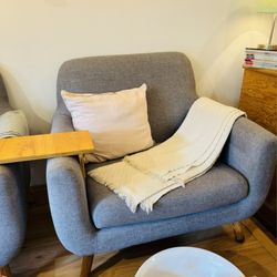 Mint Nail Bar - Comfy chair