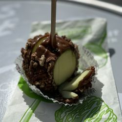 Rocky Mountain Chocolate Factory - Carmel Pecan  Apple