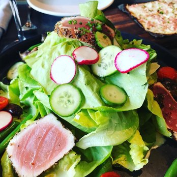 Faubourg Montclair - Seared tuna salad - French Near Me - Montclair, New Jersey Faubourg Montclair - Seared tuna salad - French Near Me - Montclair, New Jersey