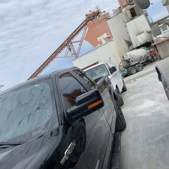 Quick Pick Up Logistics - Movers Near Me