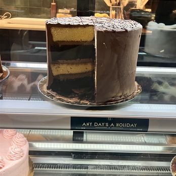 Winfield's Chocolate Bar - Desserts Near Me - Houston, Texas