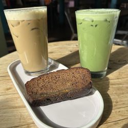 Cafe Con Carino - Meramiah Latte & Matcha & Caramelized Platano Bread