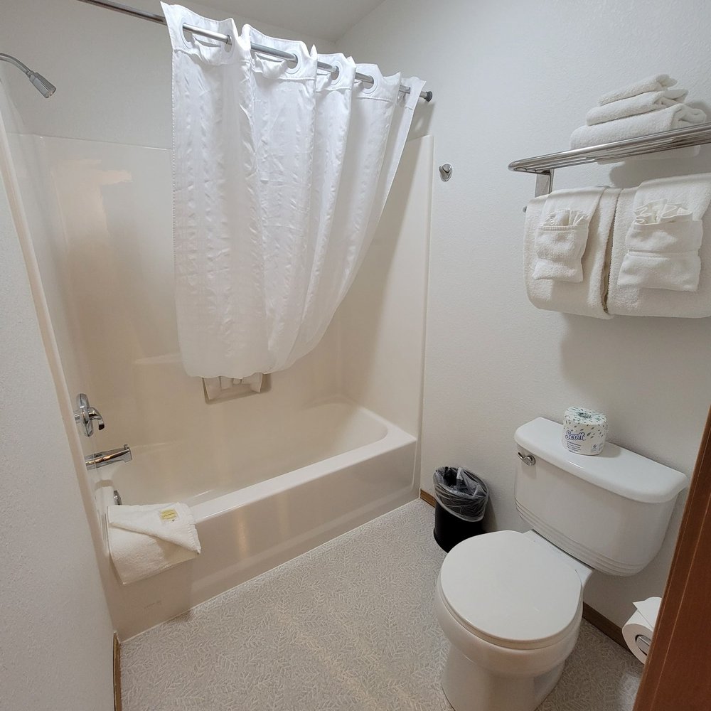 Harborview Inn - Bathroom - Hotels Near Me - Seward, Alaska