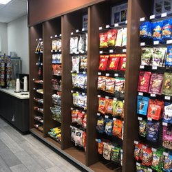 Say Si Bon - Snack wall