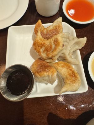 Sun Shui Asian Kitchen & Sushi by null