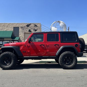 World Famous 4x4 - Auto Repair Near Me - Burbank, California