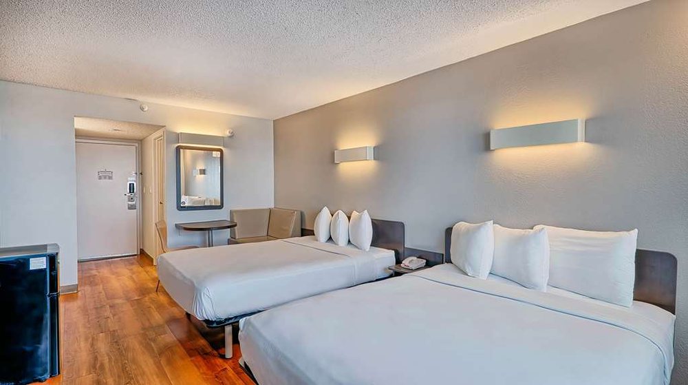 MOTEL 6 Updated September 2024 281 Photos & 280 Reviews 5101 W