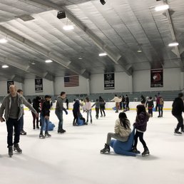 It's beautiful to see Pickwick Ice filling up with many new skaters on open public sessions after the renovation