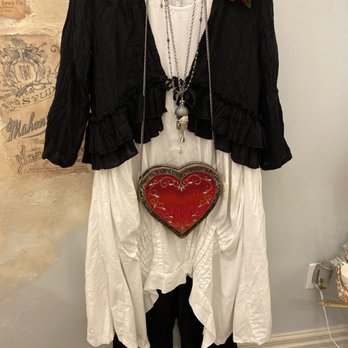 The Secret Garden - Layering with Mary Francis sweetheart beaded bag!!! Bag cute with Tshirt and jeans - Personal Shopping Near Me - Branson, Missouri The Secret Garden - Layering with Mary Francis sweetheart beaded bag!!! Bag cute with Tshirt and jeans - Personal Shopping Near Me - Branson, Missouri