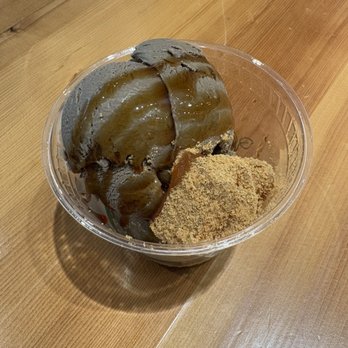 Nana’s Green Tea - Hojicha ice cream with warabimochi - Japanese Near Me - Seattle, Washington Nana’s Green Tea - Hojicha ice cream with warabimochi - Japanese Near Me - Seattle, Washington