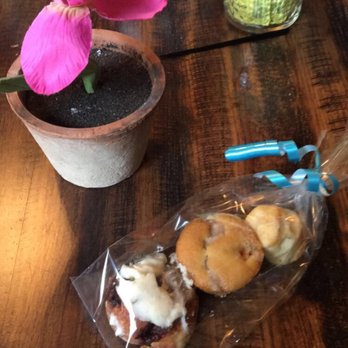 Sorellina - Complementary bread samples they handed us on our way out from brunch! - Wine Bars Near Me - Hoboken, New Jersey Sorellina - Complementary bread samples they handed us on our way out from brunch! - Wine Bars Near Me - Hoboken, New Jersey