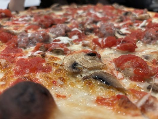 De Lorenzo's Tomato Pies by null