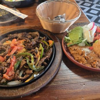 VIDA Cocina & Tequila - Steak fajitas - New Mexican Cuisine Near Me - Altamonte Springs, Florida VIDA Cocina & Tequila - Steak fajitas - New Mexican Cuisine Near Me - Altamonte Springs, Florida