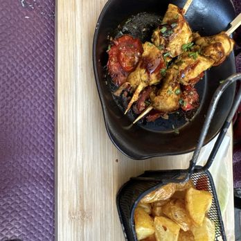 Le Petit Bistrot - Chicken brochette - French Near Me - Aix-en-Provence, 13 Le Petit Bistrot - Chicken brochette - French Near Me - Aix-en-Provence, 13