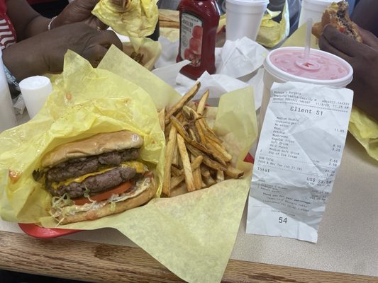 Ronnie's Burgers by null