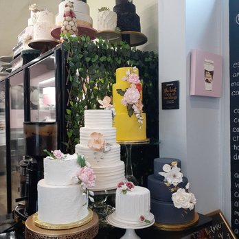 Tres Belle Cakes - Desserts Near Me - Cincinnati, Ohio