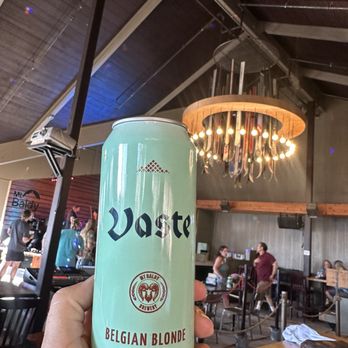 Top of the Notch - Strong Blond at Top of the Notch - American Near Me - Mount Baldy, California Top of the Notch - Strong Blond at Top of the Notch - American Near Me - Mount Baldy, California