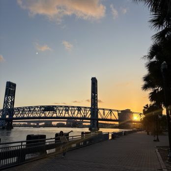Northbank Riverwalk - Parks Near Me - Jacksonville, Florida