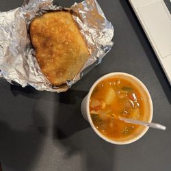 FullBrooks Cafe - White bean and kale soup, bread on the side