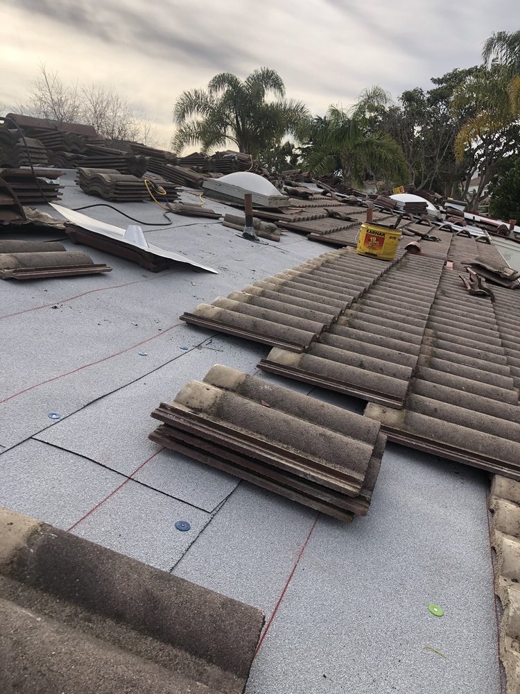 Slide of Tony's Roofing