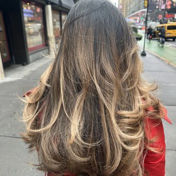 Glamour Center Salon - Layered haircut - Hair Salons Near Me - New York, New York Glamour Center Salon - Layered haircut - Hair Salons Near Me - New York, New York