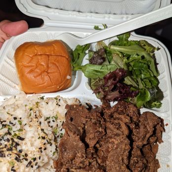 Reecie B's - Boneless kalbi with King's Hawaiian Sweet roll and a salad with NO dressing. - Food Trucks Near Me