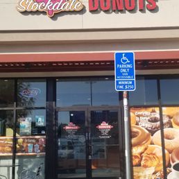 Exterior photo of Stockdale Donuts - Bakersfield, California Exterior photo of Stockdale Donuts - Bakersfield, California