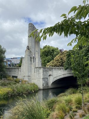 Bridge of Remembrance by null