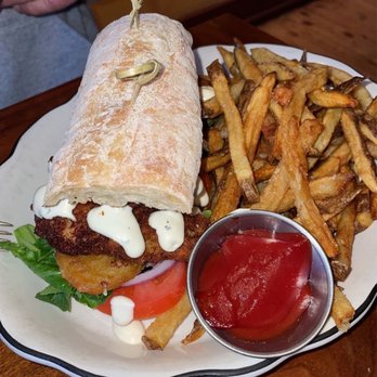 Elk Creek Cafe + Aleworks - Oyster Po 'Boy - New American Near Me - Millheim, Pennsylvania