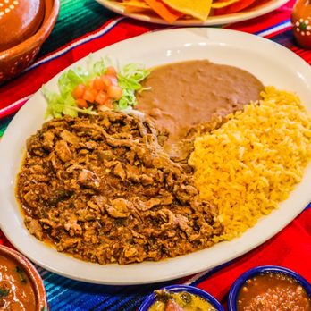 Taurinos Mexican Restaurant - Chile Con Carne - Mexican Near Me - San Antonio, Texas