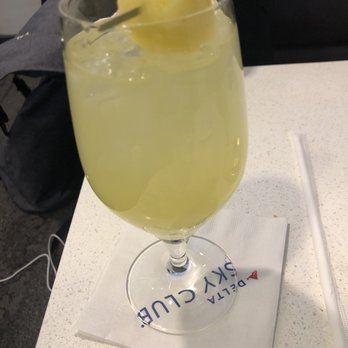 Delta Sky Club - Airport Lounges Near Me - East Elmhurst, New York Delta Sky Club - Airport Lounges Near Me - East Elmhurst, New York