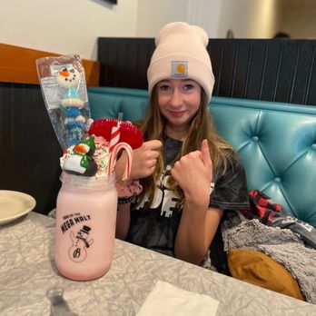 Bridgeman's Restaurant & Ice Cream Parlour - Milkshake - Ice Cream & Frozen Yogurt Near Me - Duluth, Minnesota Bridgeman's Restaurant & Ice Cream Parlour - Milkshake - Ice Cream & Frozen Yogurt Near Me - Duluth, Minnesota