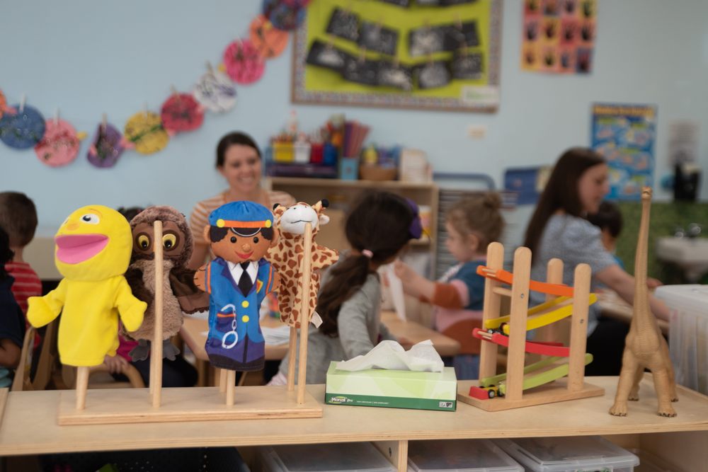 Contemporary Preschool - childcare center in Chicago, IL