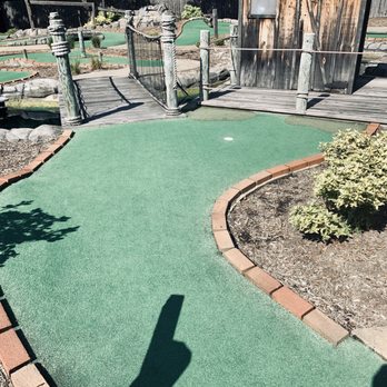 Ripley's Catfish Cove Mini Golf - Mini Golf Near Me - Williamsburg, Virginia